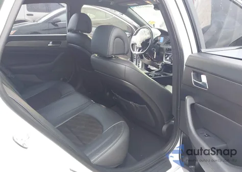 2017 Hyundai Sonata Sport 2.0T z USA, uszkodzony, nr VIN 5NPE34AB1HH591717